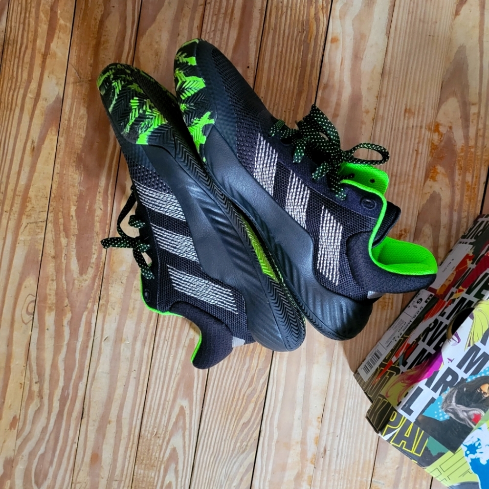 NWT Big Boys Adidas D.ON. Issue #1 J Sneakers 6.5